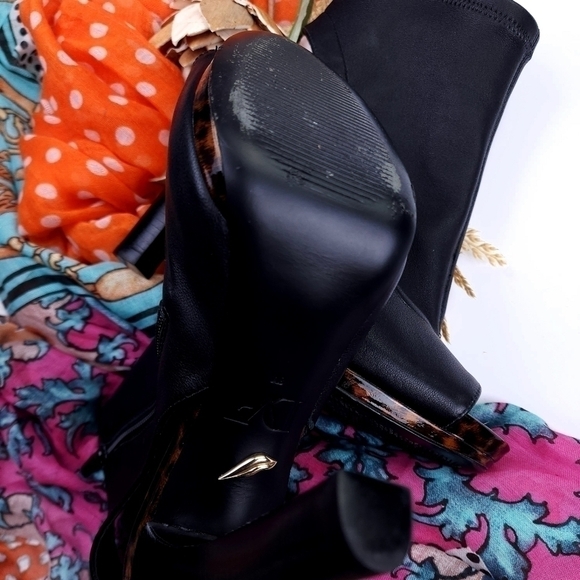 Diane Von Furstenberg Black Leather Platform Thick Heels Sz 8m - Picture 10 of 13